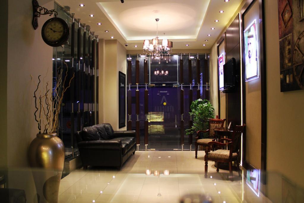 Africana Hotel Dubai Exterior foto